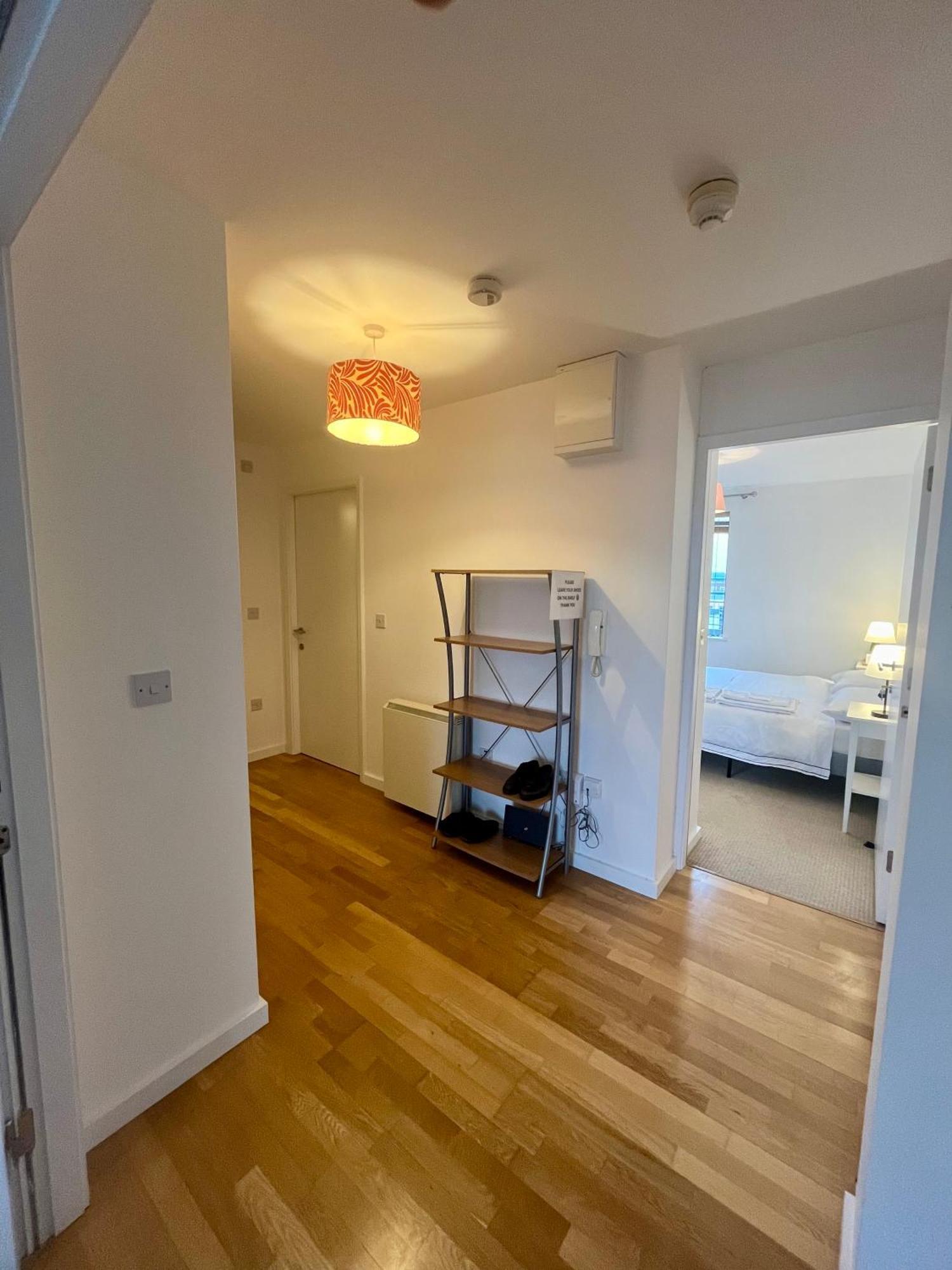 The Room King Size Bed And Private Bathroom Dublin Extérieur photo