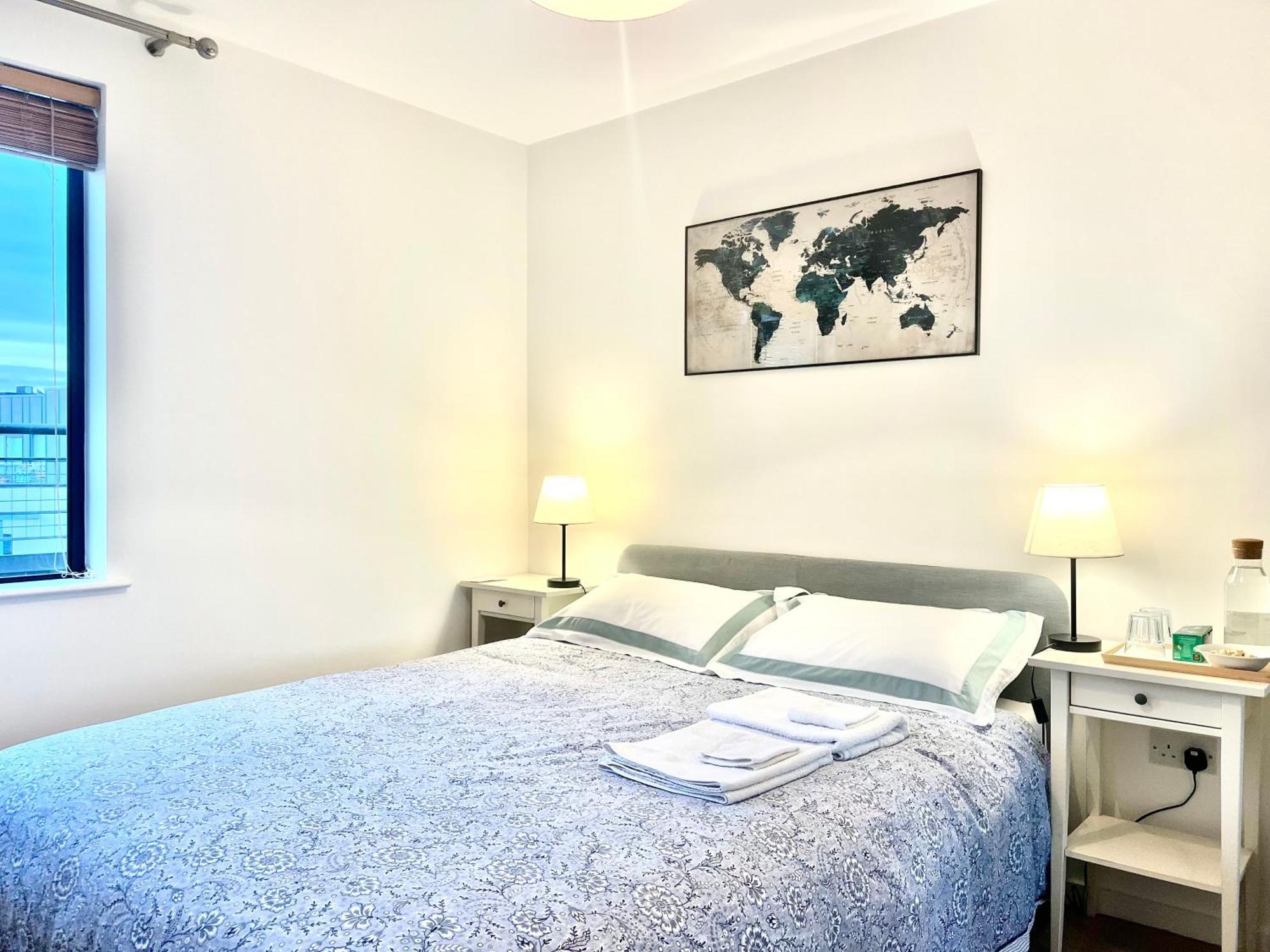 The Room King Size Bed And Private Bathroom Dublin Extérieur photo